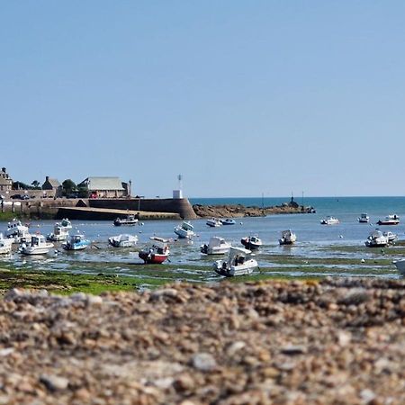 Le Prieure Barfleur Bed & Breakfast エクステリア 写真