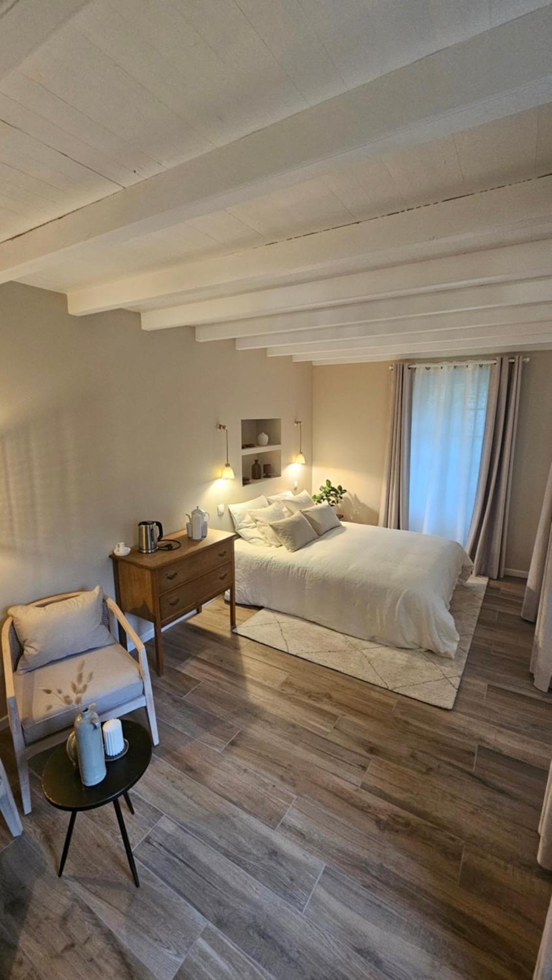 Le Prieure Barfleur Bed & Breakfast エクステリア 写真