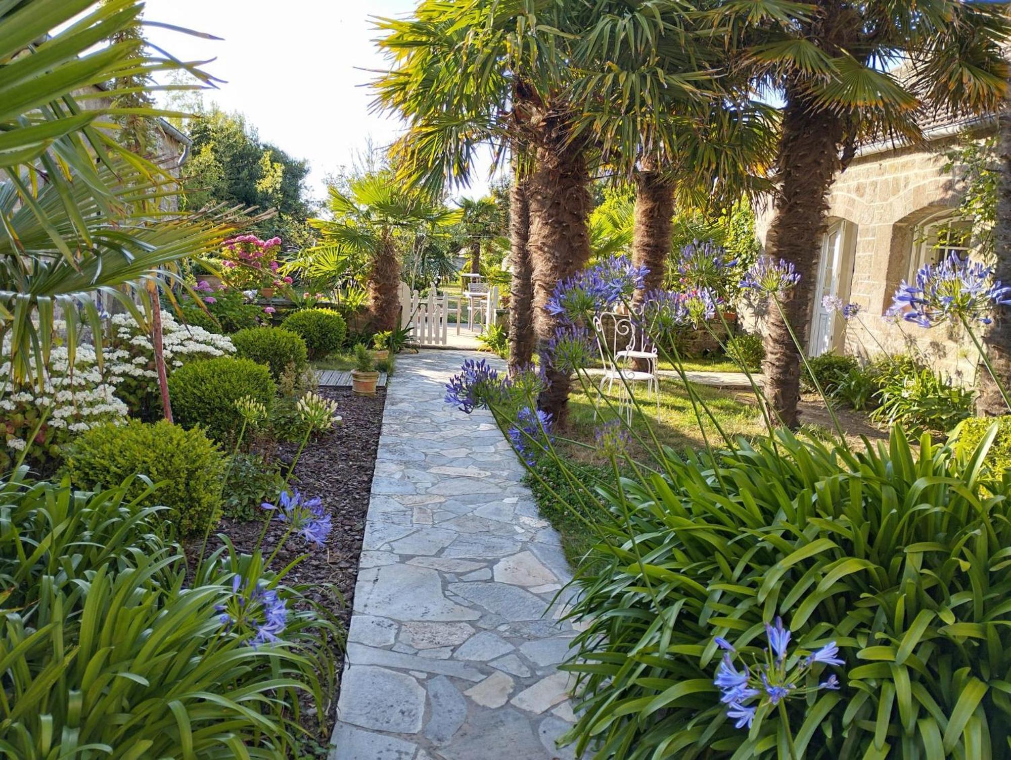Le Prieure Barfleur Bed & Breakfast エクステリア 写真